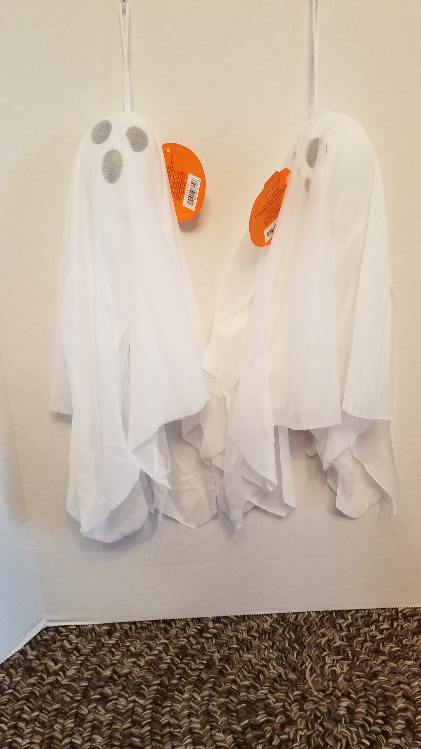 2 Flying Halloween Ghosts