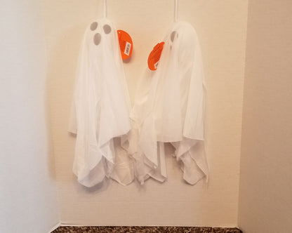 2 Flying Halloween Ghosts