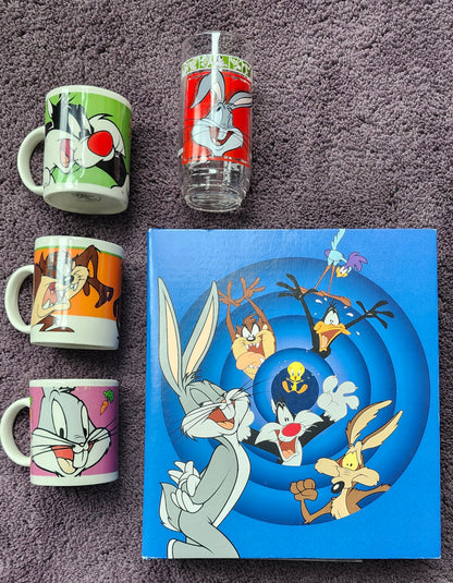 Looney Tunes Glassware, Mug and Unused Greeting Card Lot